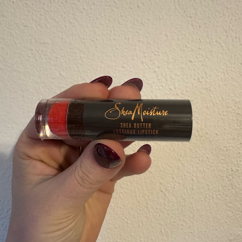 NEW SheaMoisture Shea Butter Luscious Lipstick